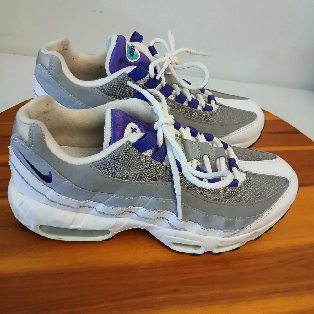 Nike Air Max 95 Womens 6.5 White Grape Sneakers Running Shoes 307960-109 - Picture 3 of 9